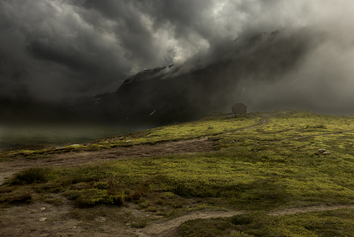 20240804 Geiranger Norge Vackra Geirangervägen genom kalfjället ovanför Geirangerfjorden Sjön Djupvattnet ——- FOTO : JOACHIM NYWALL KOD 0708840825_1 COPYRIGHT JOACHIM NYWALL ***BETALBILD*** Redovisas till NYWALL MEDIA AB Villa Strömsvik 461 56 Trollhättan Prislista enl BLF , om inget annat avtalas.
