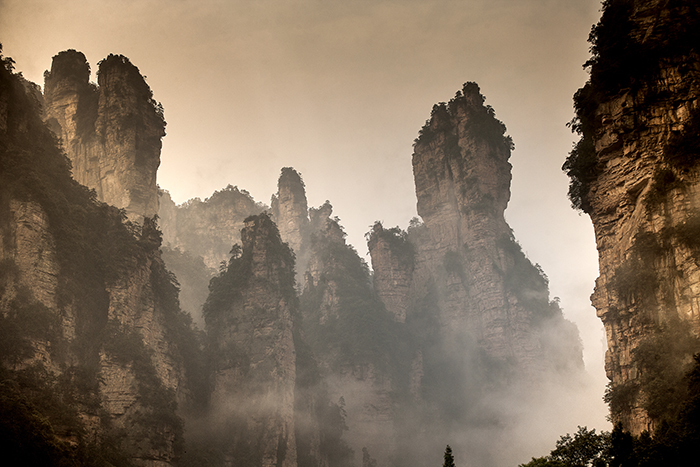 2013-09-17 Zhangjiajie Kina Avatar bergen i Yunnan provinsen ---- FOTO : JOACHIM NYWALL KOD 0708840825_1 COPYRIGHT JOACHIM NYWALL ***BETALBILD*** Redovisas till NYWALL MEDIA AB Strandgatan 30 461 31 Trollhättan Prislista enl BLF , om inget annat avtalas.