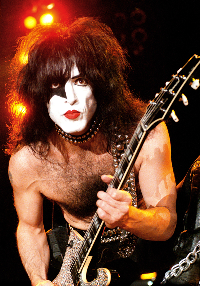 Göteborg 19961207 Scandinavium KISS Paul Stanley Singer and guitar FOTO JOACHIM NYWALL KOD0708840825 COPYRIGHT JOACHIMNYWALL:SE ****BETALBILD**** Redovisas till: Joachim Nywall Strandgatan 30 461 31 Trollhättan Prislista: BLF, om ej annat avtalats