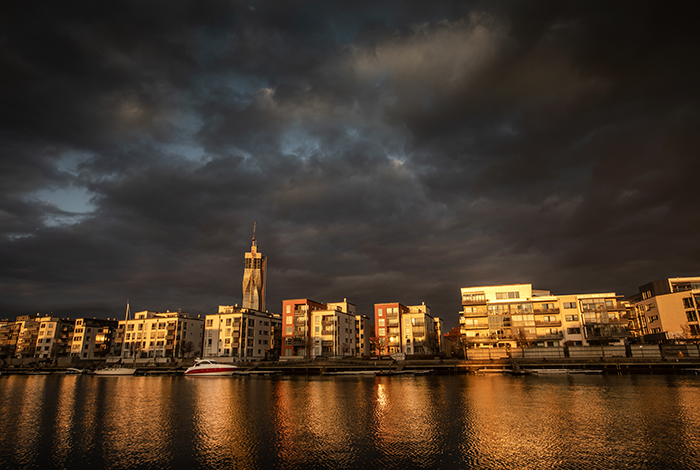 20230406 Hisingen Göteborg Karlatornet är en skyskrapa under uppförande i området Karlastaden i stadsdelen Lindholmen i Göteborg. Karlatornet planeras stå färdigt under 2024 och med sina 246 meter blir det då Sveriges högsta byggnad. Karlatornet är en del av området Karlastaden som byggs under 2020-talet Foto: Joachim Nywall FOTO : JOACHIM NYWALL KOD 0708840825_1 COPYRIGHT JOACHIM NYWALL ***BETALBILD*** Redovisas till NYWALL MEDIA AB Strandgatan 30 461 31 Trollhättan Prislista enl BLF , om inget annat avtalas.