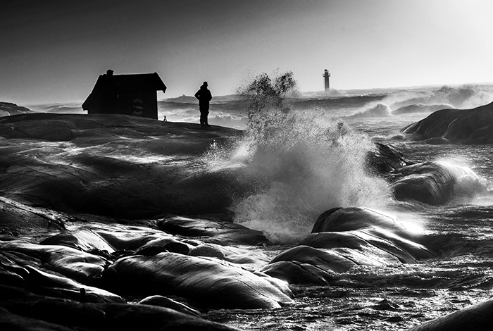 20220129 Grebbestad Tjurpannan Solnedgång över havet vid Tjurpannans Natur reservat. Klippor hav vinter Bohuslän Svartvit bild ---- FOTO : JOACHIM NYWALL KOD 0708840825_1 COPYRIGHT JOACHIM NYWALL ***BETALBILD*** Redovisas till NYWALL MEDIA AB Villa Strömsvik 461 59 Trollhättan Prislista enl BLF , om inget annat avtalas.